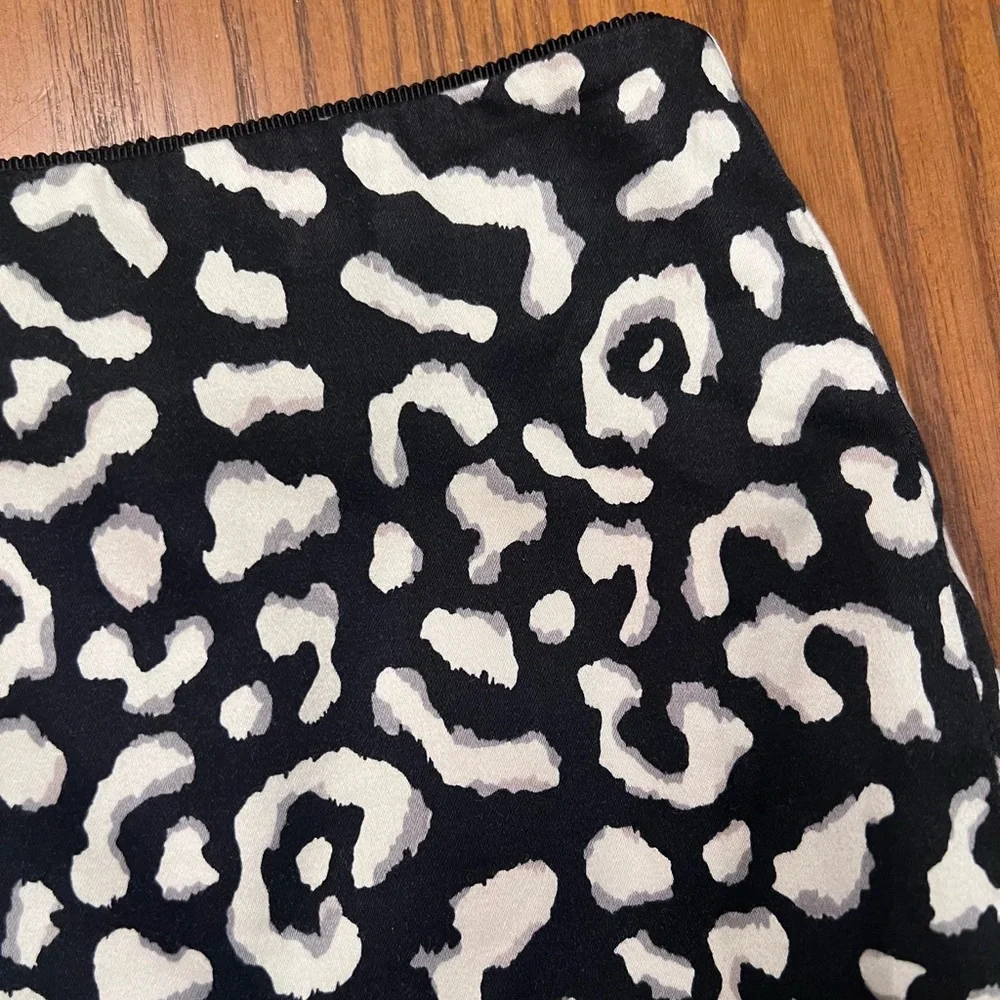 White House Black Market‎ Leopard Print Strech Cotton Lined Pencil Skirt Size 0